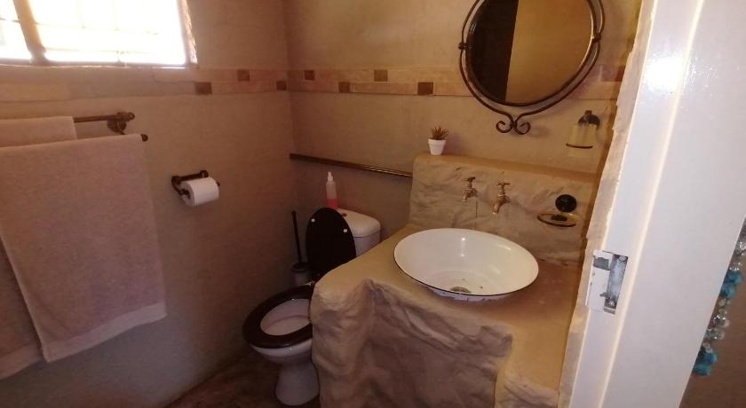 Guinea Feather Country Lodge & Spa photo