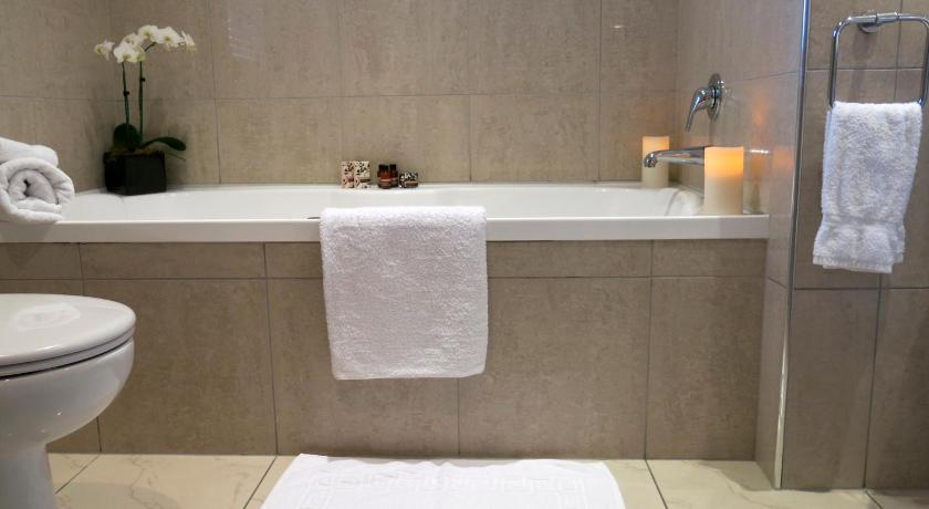 Image of Superior Spa Studio 2