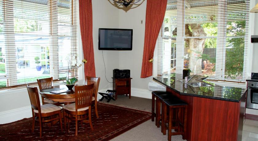 Image of Two-Bedroom Suite 8