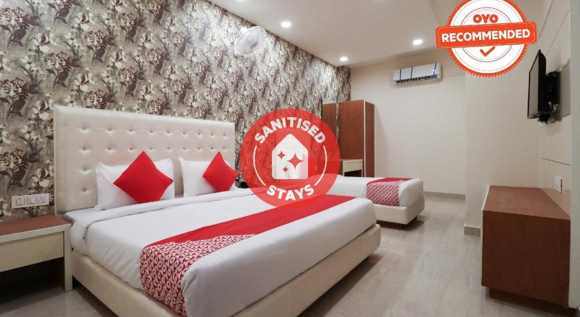 OYO Flagship 82072 Hotel Anand 2