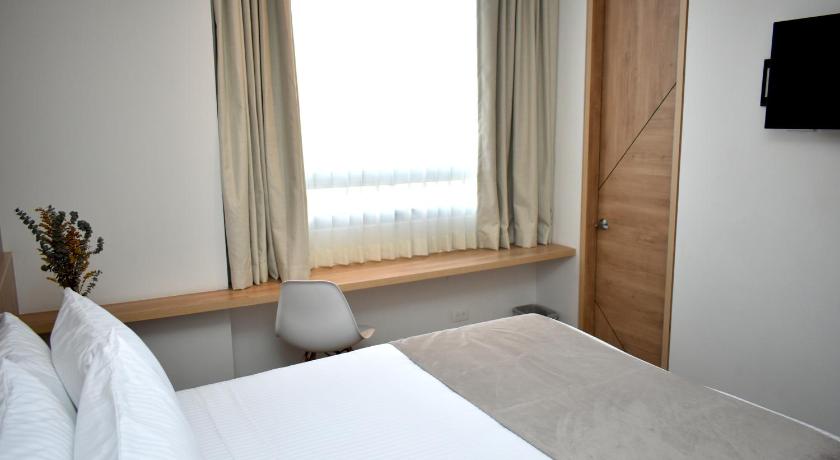 EM Budget Hotel Corferias Embajada Americana photo