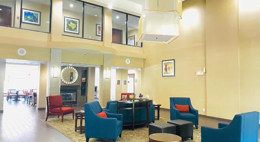 Comfort Inn & Suites IAH Bush Airport - East