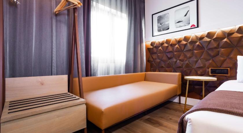 Image of 1 Double Bed, Nonsmoking, Standard Room, Air Conditioning 5