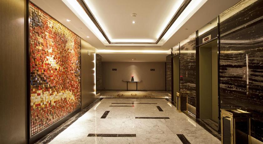 Image of Deluxe Twin Room 10