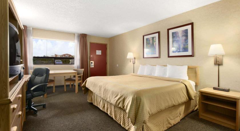 Days Inn by Wyndham Oklahoma City Fairground