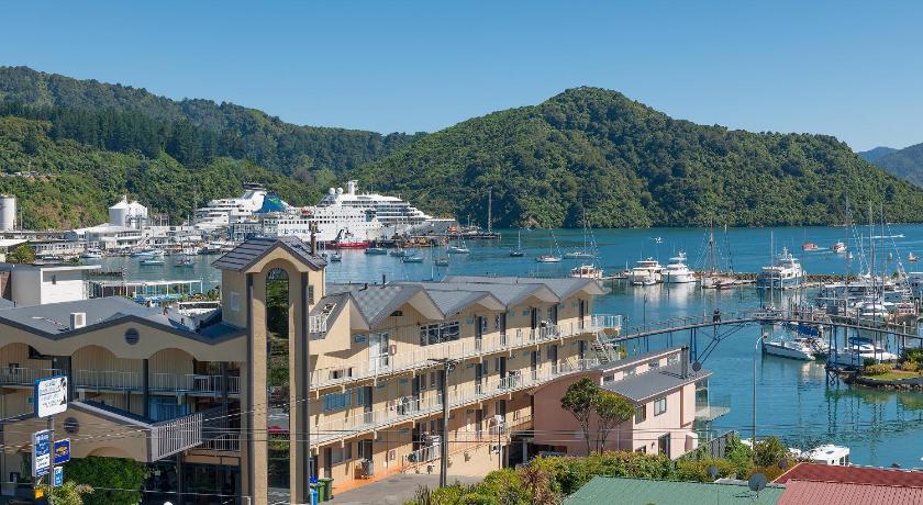 Image of King Harbor View 6