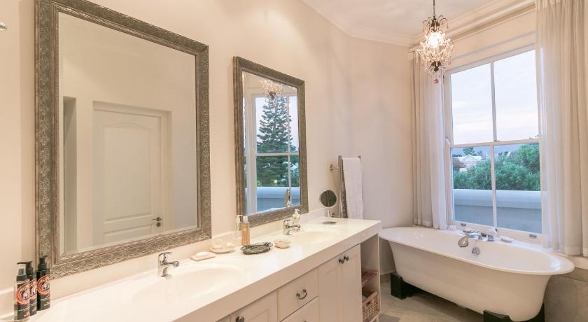 Isola Bella Guest House photo