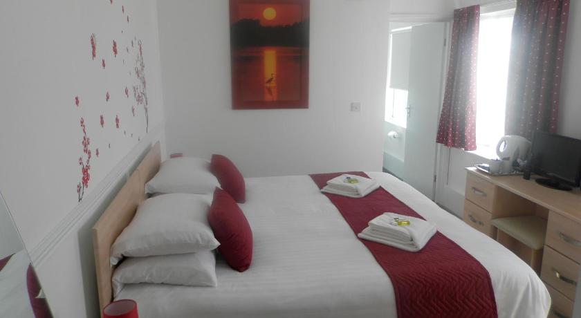 Wayside Cheer Hotel photo