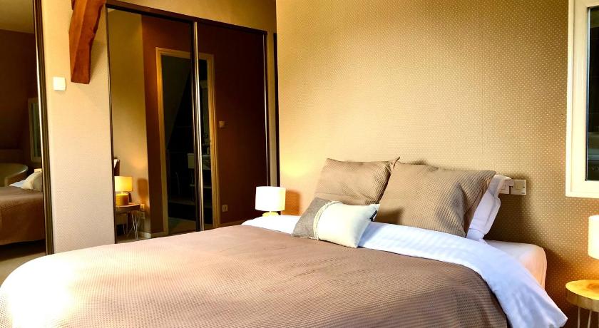 蓬莱韦克 Le Vieux Pressoir 3星级 酒店 泳池