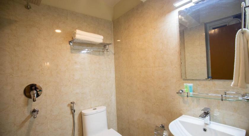 Image of Twin Room with Mountain View 2