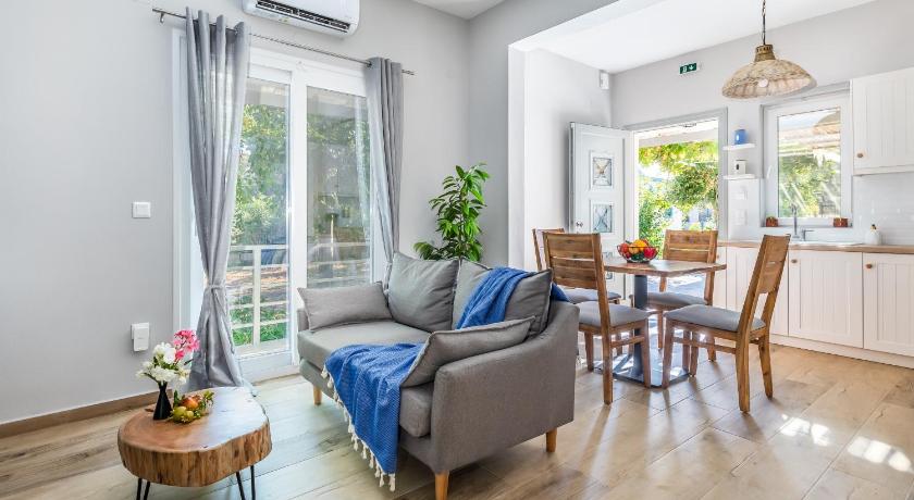 Artemis' Garden — Hotel in Skopelos