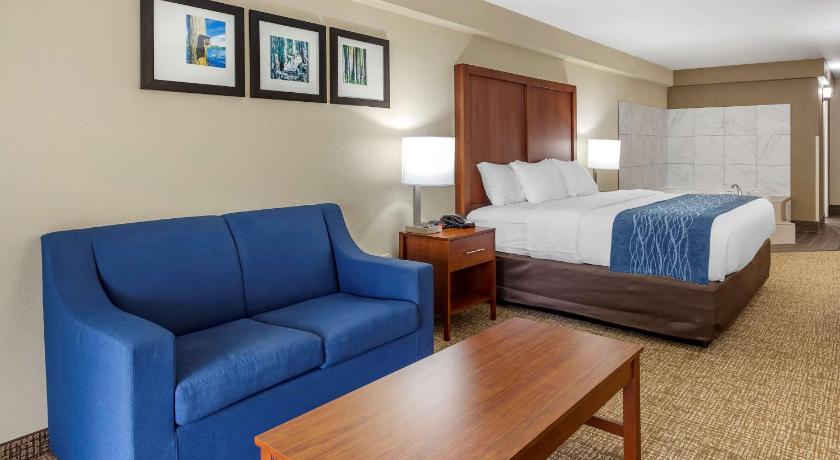 Comfort Inn & Suites