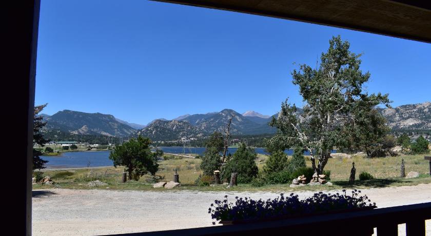 Estes Lake Lodge photo