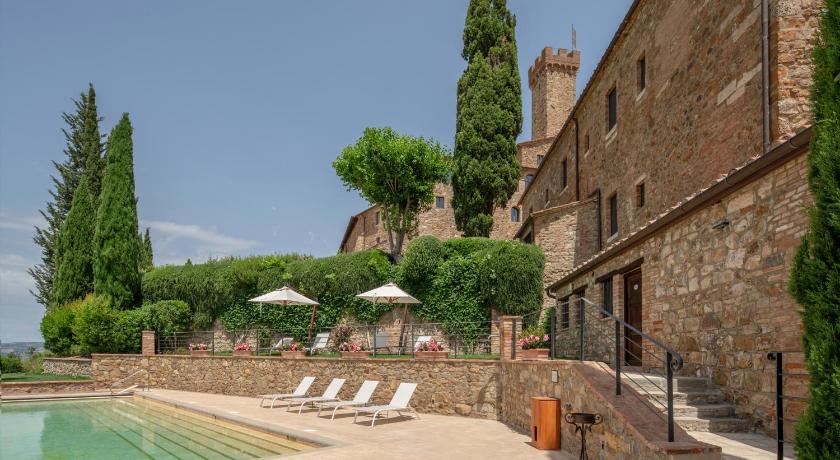 Castello Banfi - Il Borgo photo