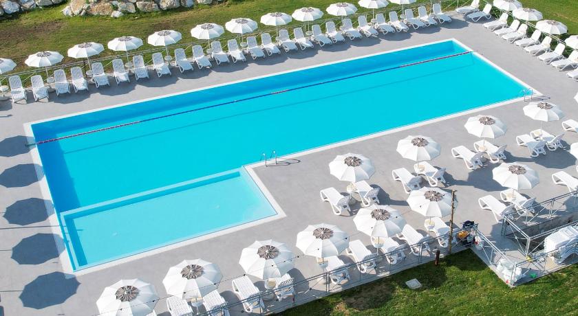 チヴィタノーヴァ・マルケ Moretti Village - SOPHIE ROOMS COUNTRY HOUSE 4つ星 ゲストハウス 外観