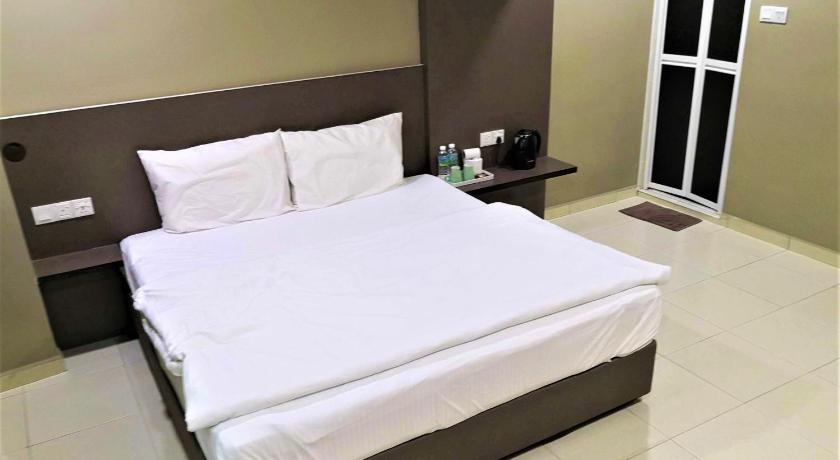 Image of Standard Deluxe King 5