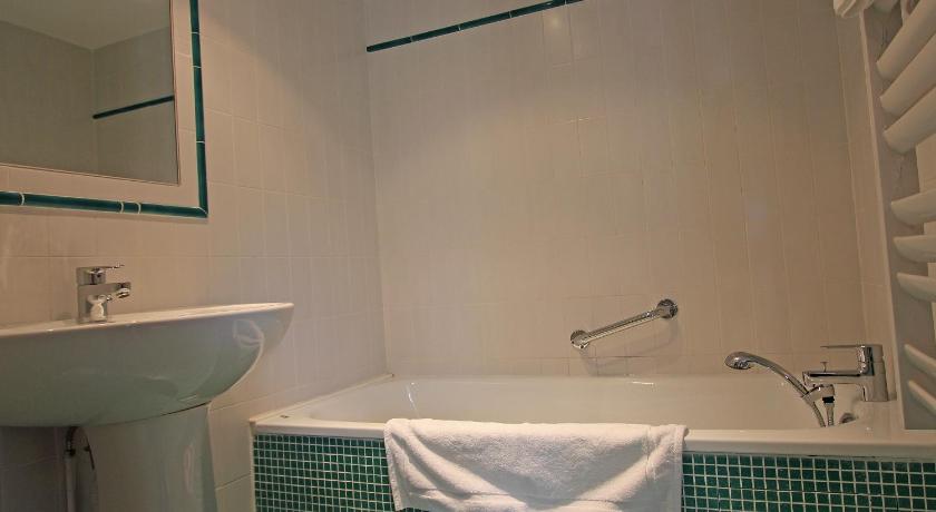 Image of Double Room 9