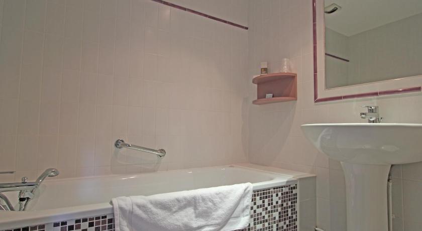 Image of Twin Room 2