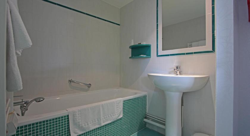 Image of Triple Room 2