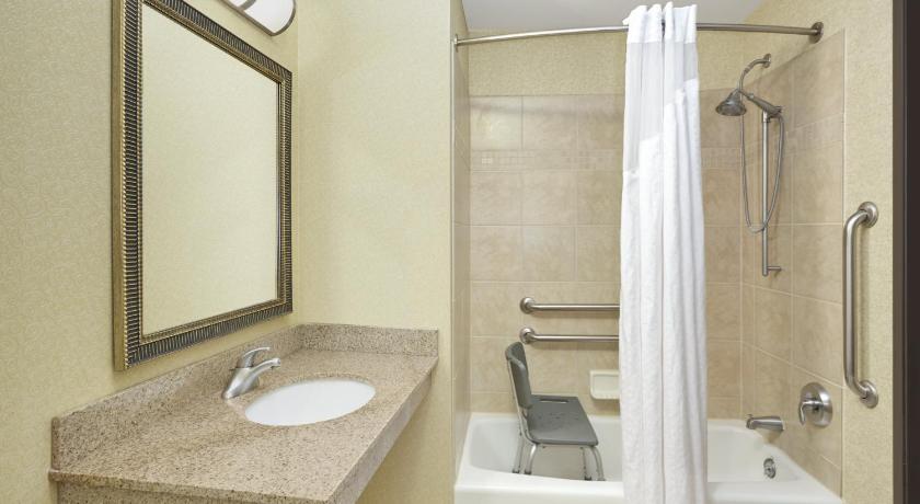 Holiday Inn Express & Suites Verona