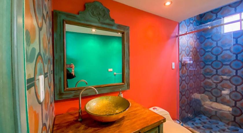 Cosmos Chill - Suite con jacuzzi y acuario photo