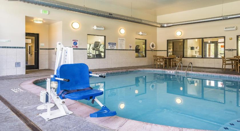 Holiday Inn Steamboat Springs photo