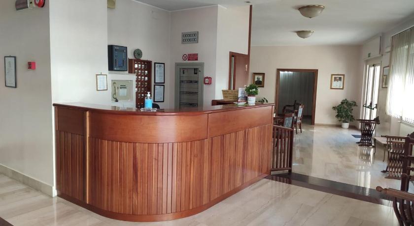 로마 SAN JUAN DE RIBERA, Casa per Ferie 2성급 호텔 로비