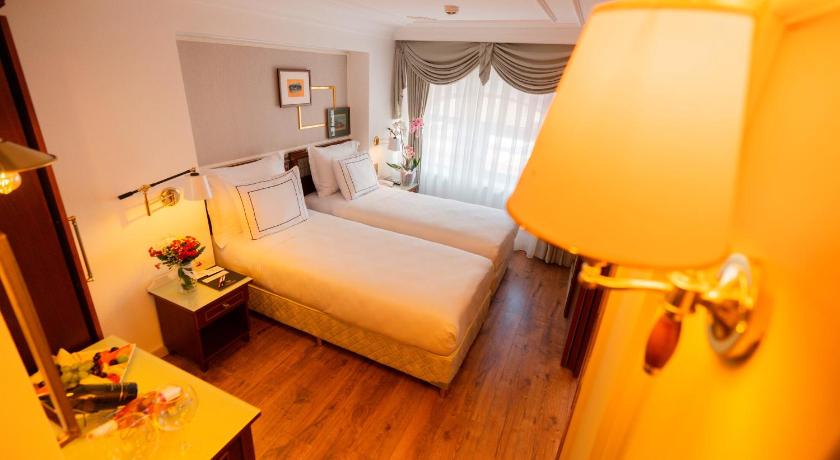 Image of Habitación estándar doble o twin (Standard Double or Twin Room) 4