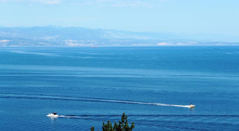 Apartments Kiki — Hotel in Opatija
