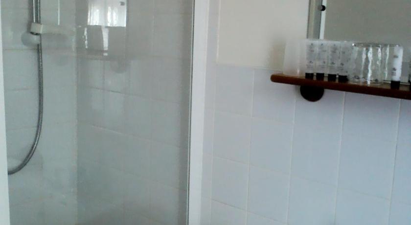 Image of Family Room with Private Bathroom 2