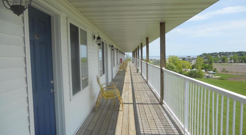Coho Motel photo