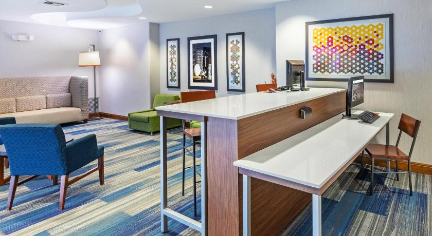 Holiday Inn Express Hotel & Suites Hutto