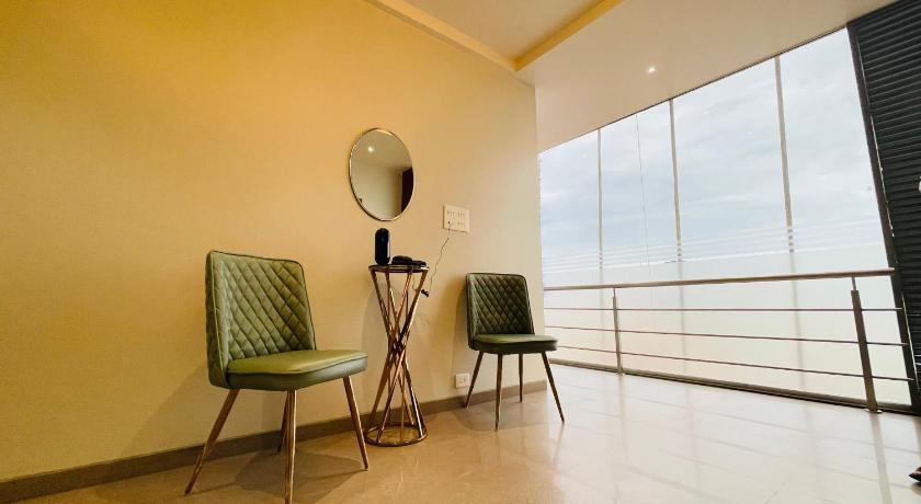 YOGIRAJ EXCLUSIVE LODGE photo