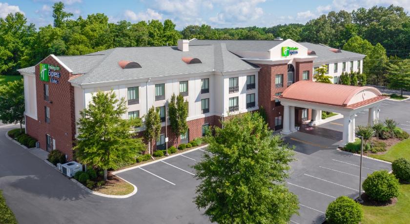 Holiday Inn Express - Tullahoma