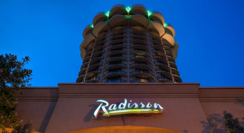 Radisson Hotel Cincinnati Riverfront