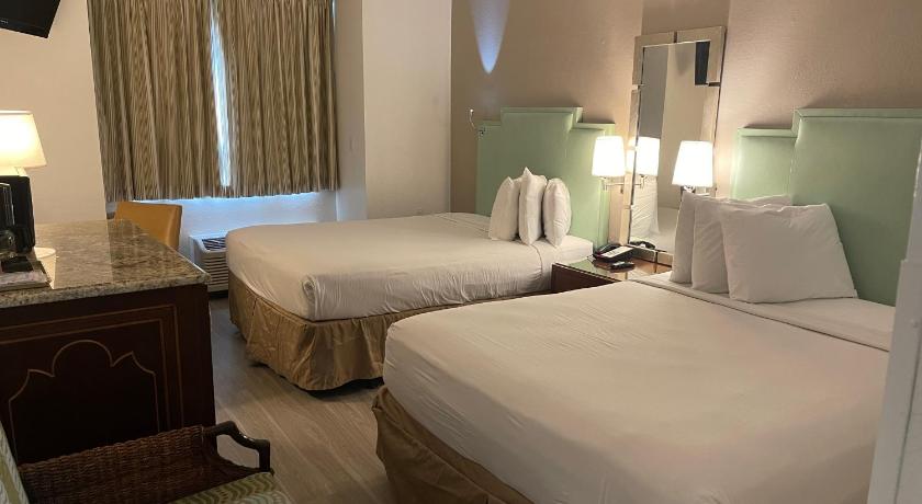 Baymont by Wyndham Orlando/International Dr/Universal Blvd photo