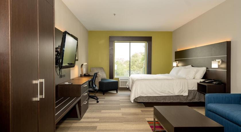 Image of King Suite with Sofa Bed - Non-Smoking 3