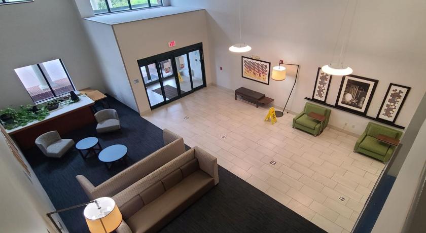 Holiday Inn Express Lordstown Newton Falls Warren photo