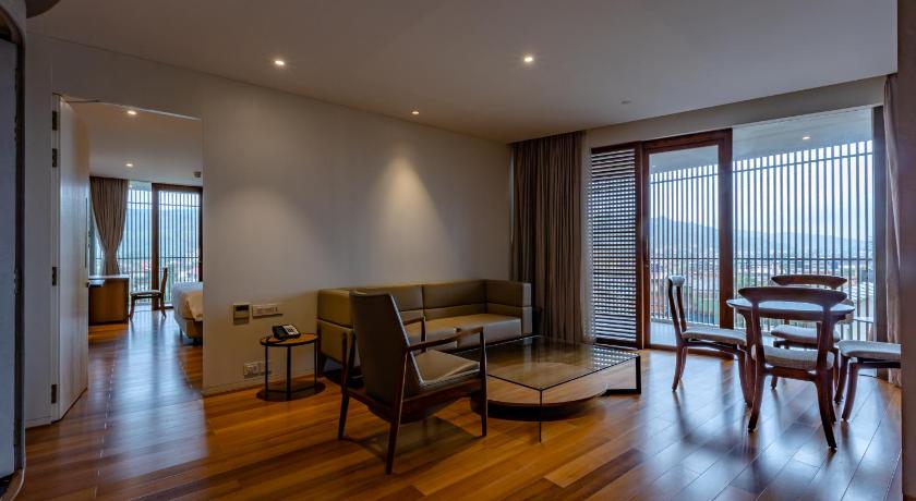 Image of One Bedroom Suite 6