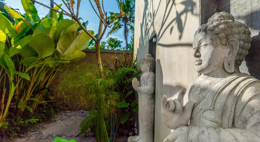 Villa Taksu Legian photo