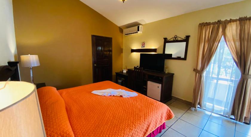 普韦特巴里奥斯 Hotel Puerto Libre 3星级 酒店 泳池