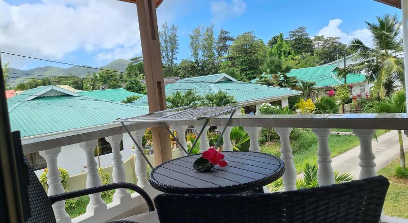 Tourterelle Holiday Home photo