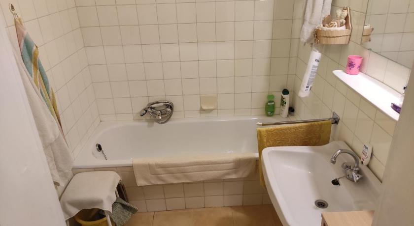 Image of One-Bedroom Apartment 2