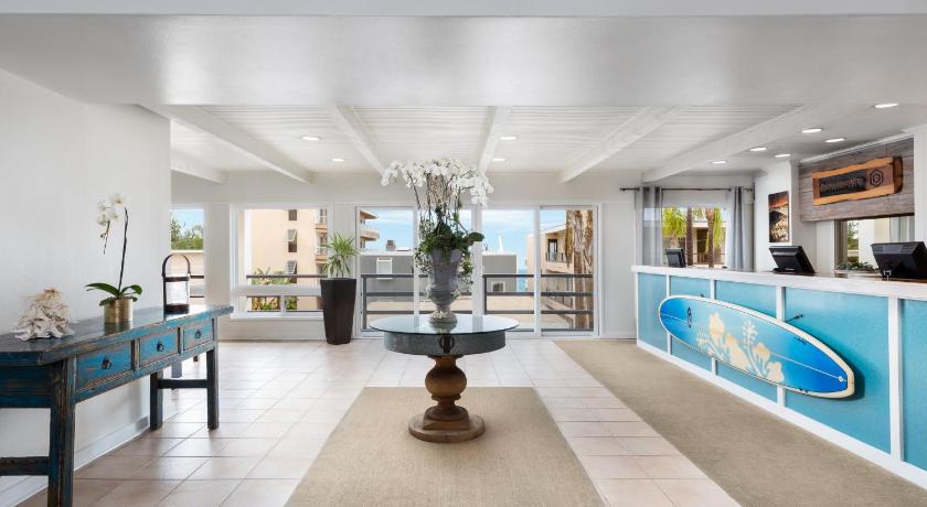 Pacific Edge Hotel