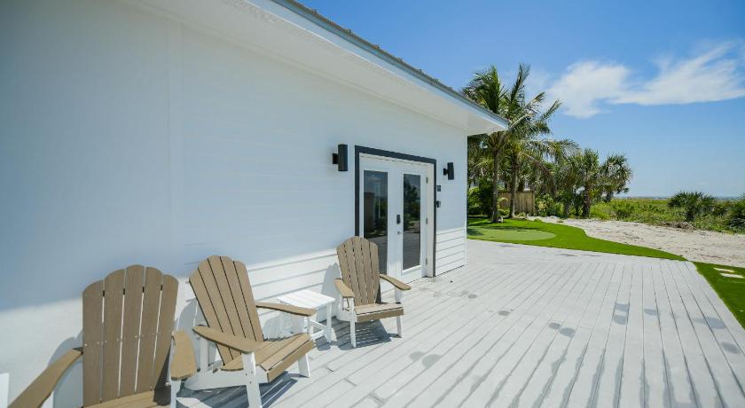 Casey Key Resorts - Beachfront