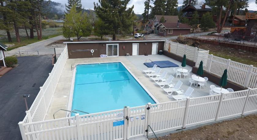 Bay Meadows Resort photo