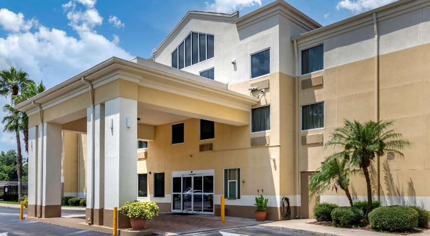 Comfort Inn & Suites DeLand - near University