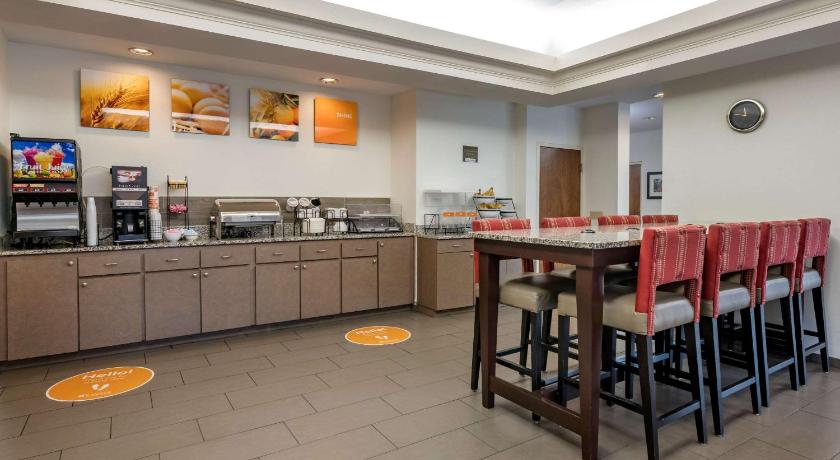 Comfort Inn & Suites DeLand - near University