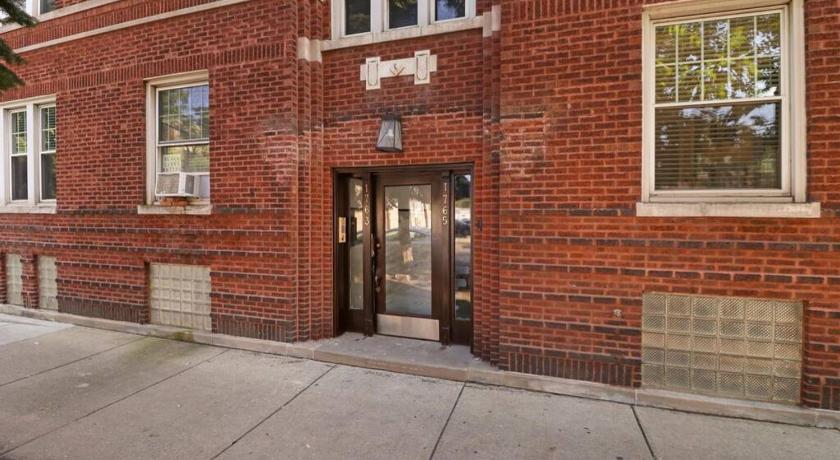 Sunnyside Cozy Homey 2BR Chicago's Superb Location - Sunnyside 2E photo