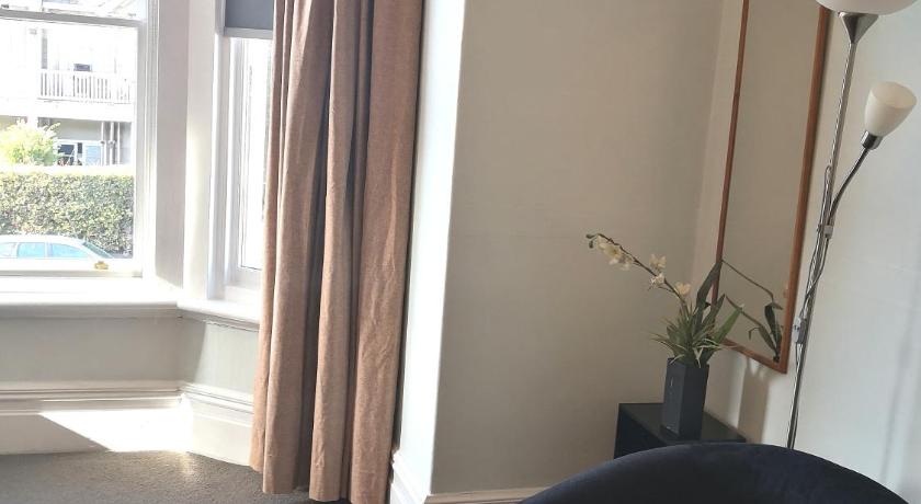 Image of Three-Bedroom Apartment 14